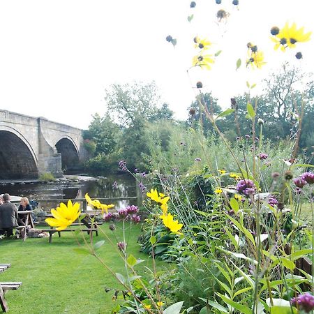 The Bull Inn West Tanfield Ripon Extérieur photo