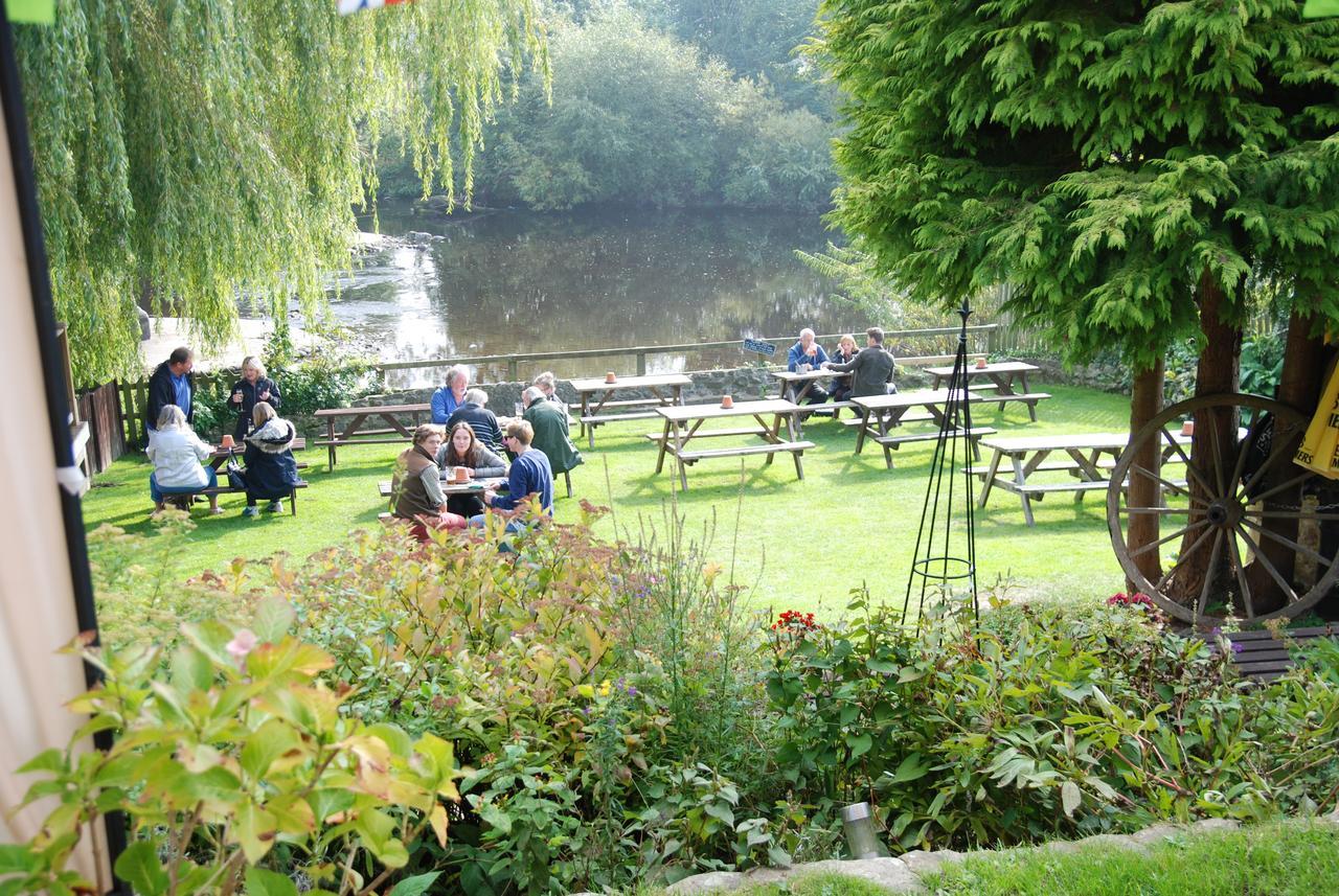 The Bull Inn West Tanfield Ripon Extérieur photo