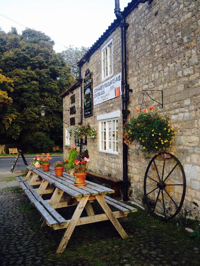 The Bull Inn West Tanfield Ripon Extérieur photo